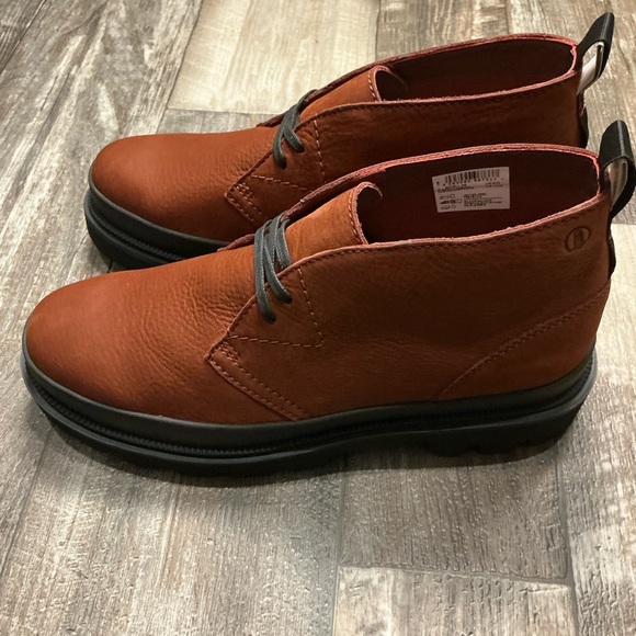 Clarks Men’s Rust Suede Chukka Boots with Black Lug Sole Size 10 main image 11